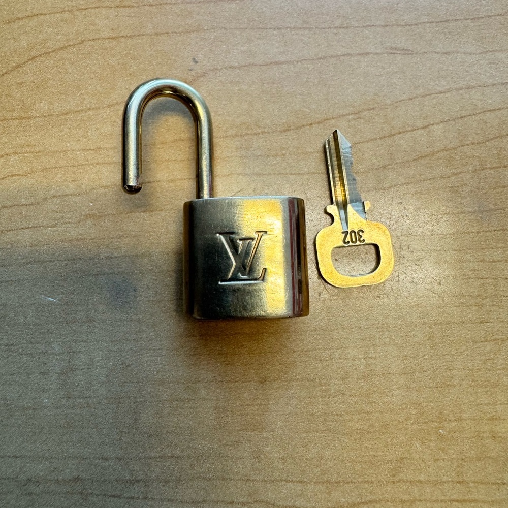 Louis Vuitton Gold Padlock with Key # 302